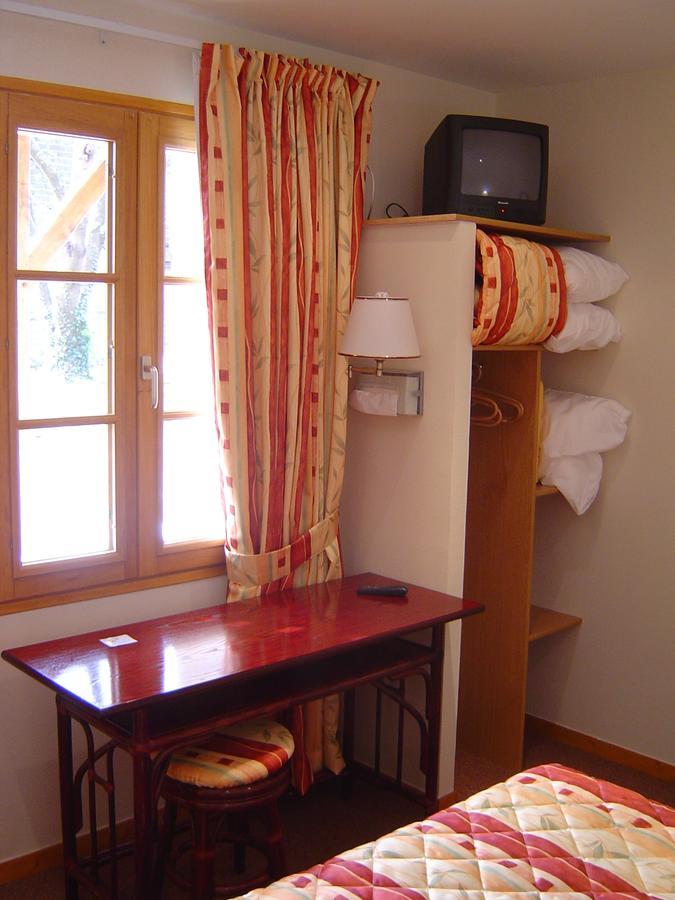 Conches-en-Ouche Hotel De Normandie מראה חיצוני תמונה